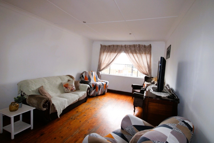 5 Bedroom Property for Sale in Greenfields Eastern Cape